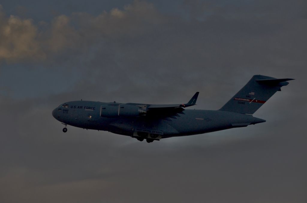Boeing Globemaster III (00182) - For best viewing please click “full.” 