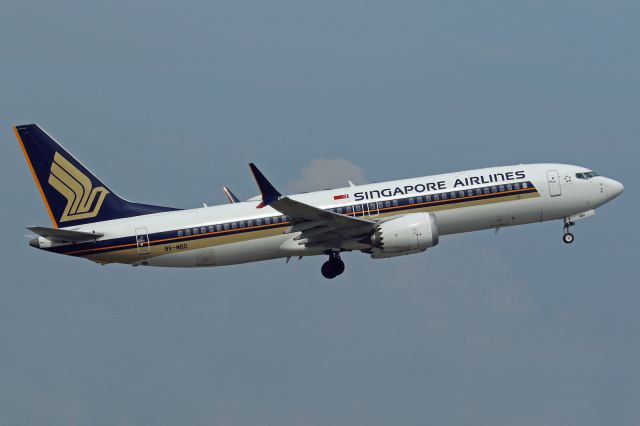 Boeing 737 MAX 8 (9V-MBD)