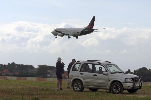 BOEING 737-400 (OO-VEP)