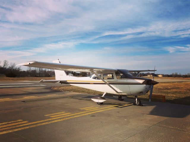 Cessna Skyhawk (N1638F) - On the ramp at Stearman Field, Benton, KS 12/2018