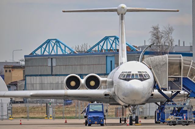 Ilyushin Il-62 (EW-450TR)