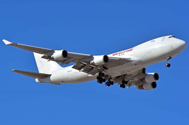 Boeing 747-400 (N401KZ) - Kalitta Air Boeing 747-481F N401KZ at Phoenix Sky Harbor on December 17, 2019.