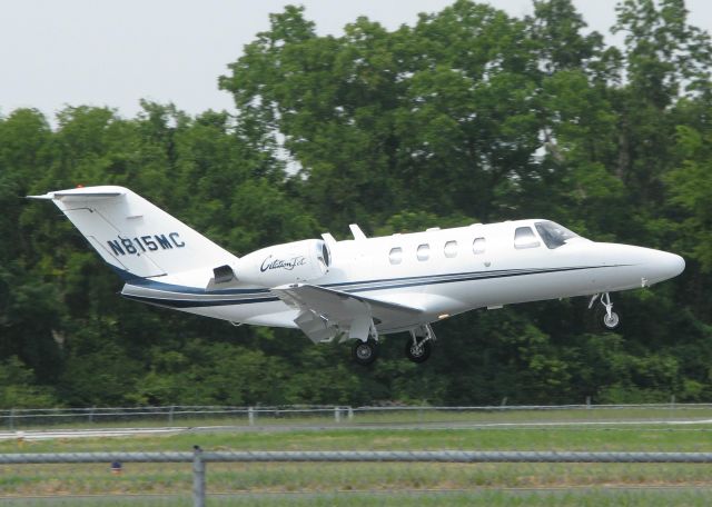 Cessna Citation CJ1 (N815MC) - Landing at Downtown Shreveport.