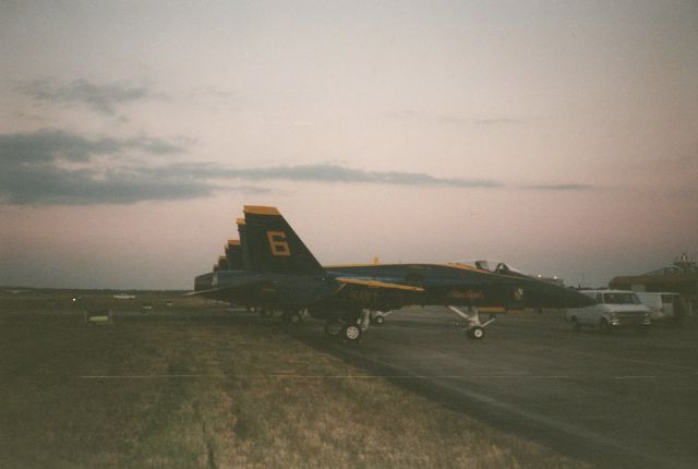 — — - The United States Navy Aerial Team The Blue Angels. This photo taken Naval Air Station Belle Chasse Belle Chasse La.