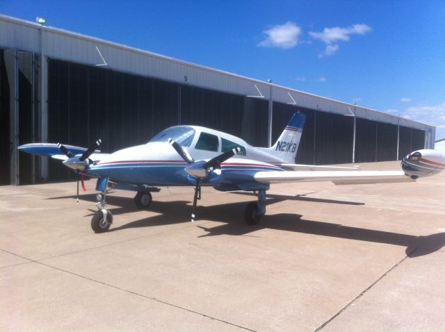 Cessna 310 (N21KB) - Dropping off my Baby at the paint shop for detail and touch-up