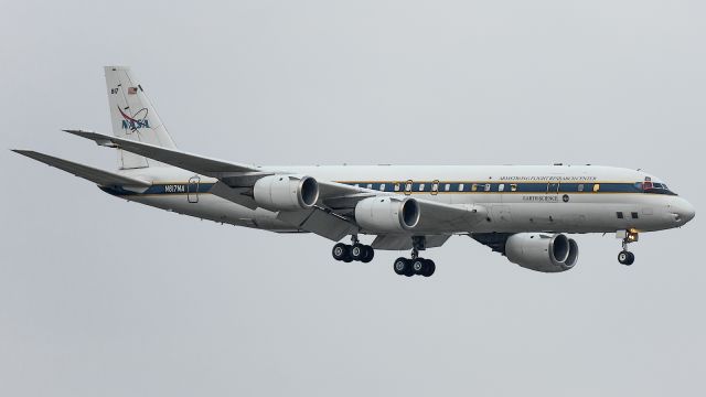 McDonnell Douglas DC-8-70 (N817NA)