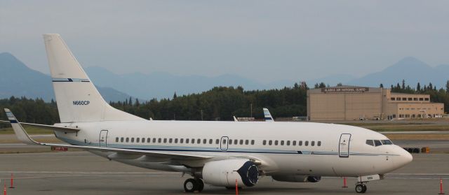 BOEING 737-600 (N660CP)