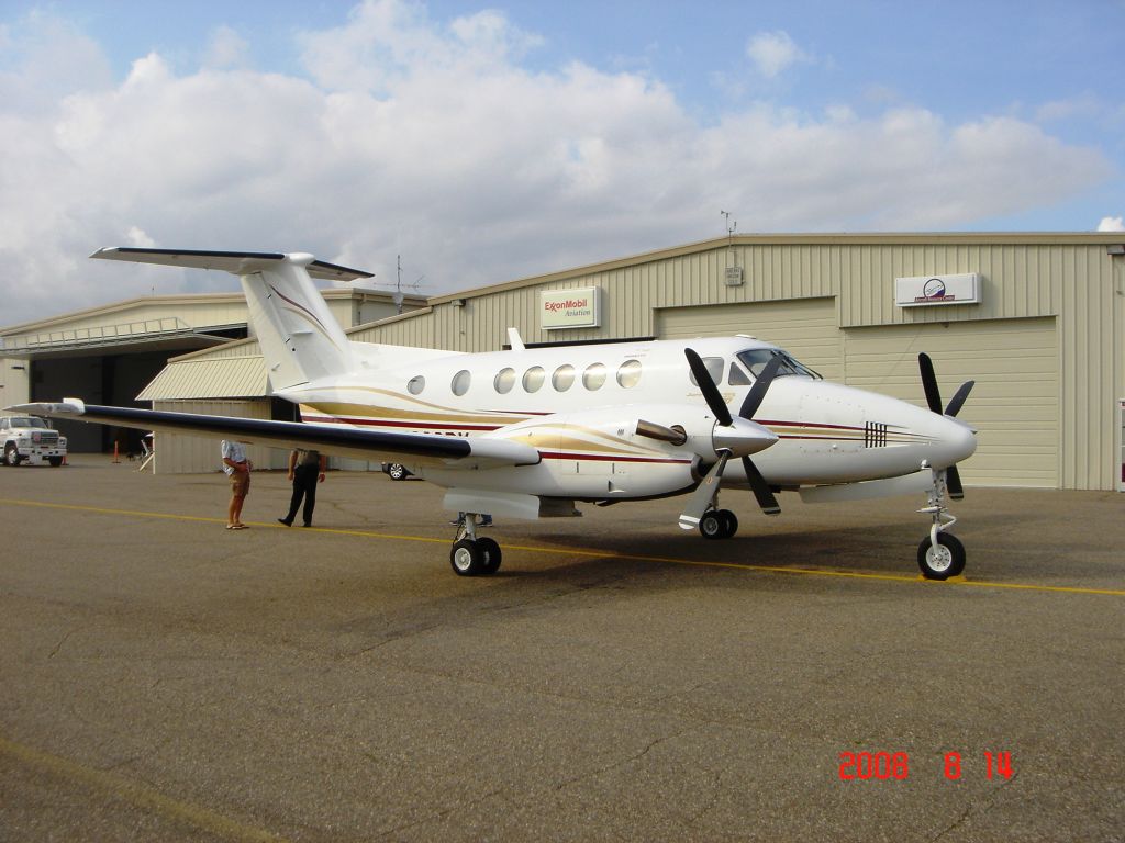 Beechcraft Super King Air 200 (N800PK)