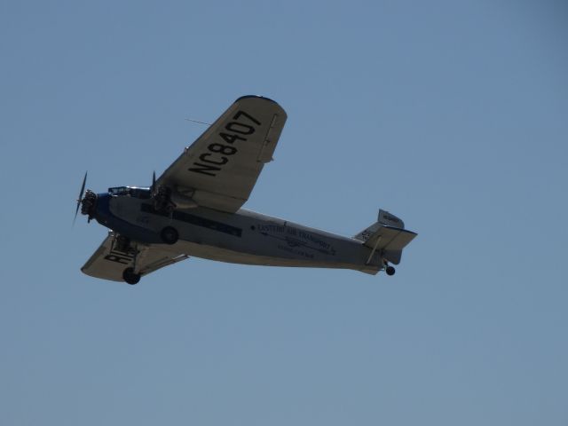 Ford Tri-Motor (N8407)