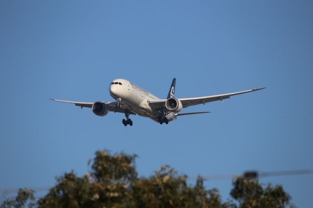 Boeing 787-9 Dreamliner (ZK-NZQ)