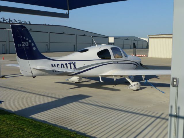 Cirrus SR-20 (N501TX)