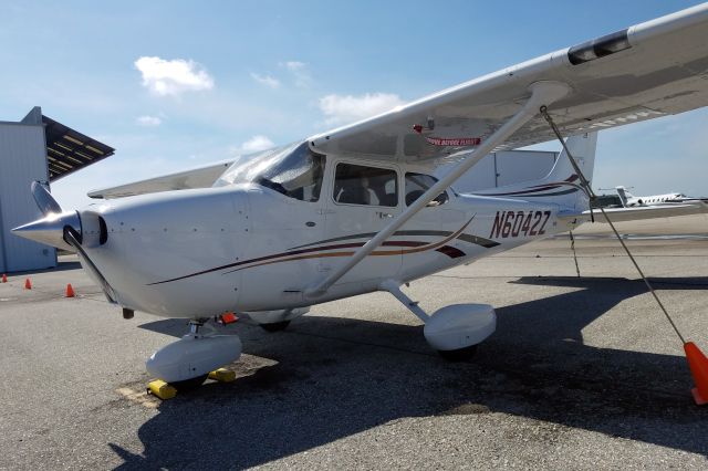 Cessna Skyhawk (N6042Z)