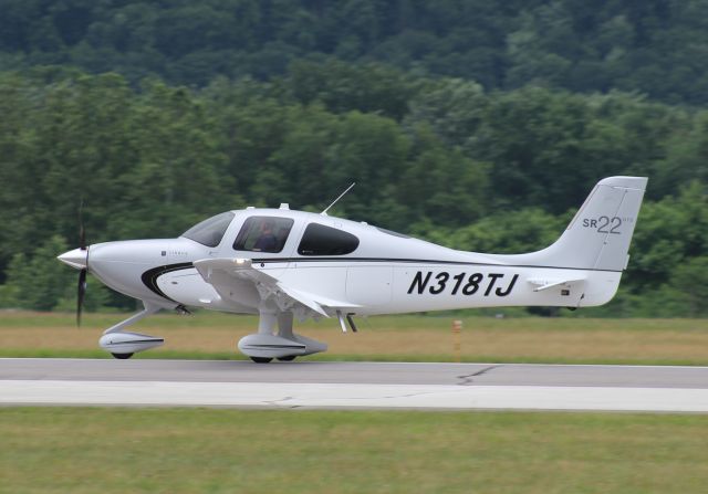 Cirrus SR-22 (N318TJ)