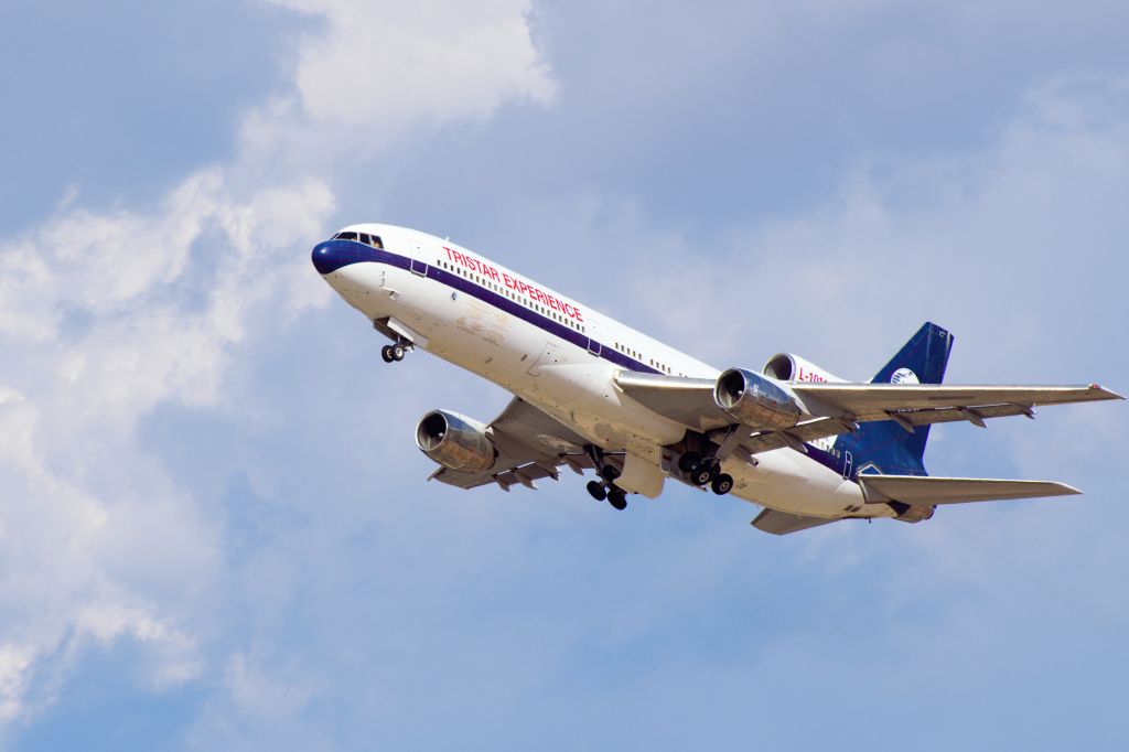 Lockheed L-1011 TriStar (N910TE) - Leaving Tucson for Kansas City 7/15/2017