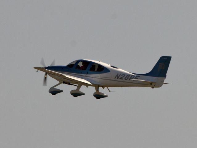 Cirrus SR-20 (N28PF) - Take off RW34.