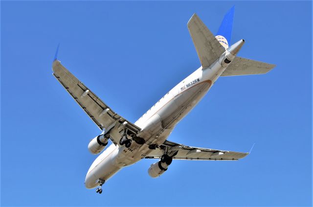 Embraer 170/175 (N632RW)