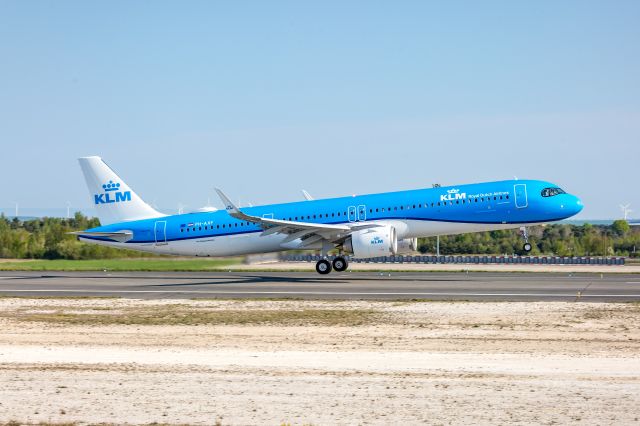 Airbus A321 (PH-AXF)