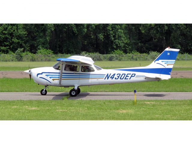 Cessna Skyhawk (N430EP)
