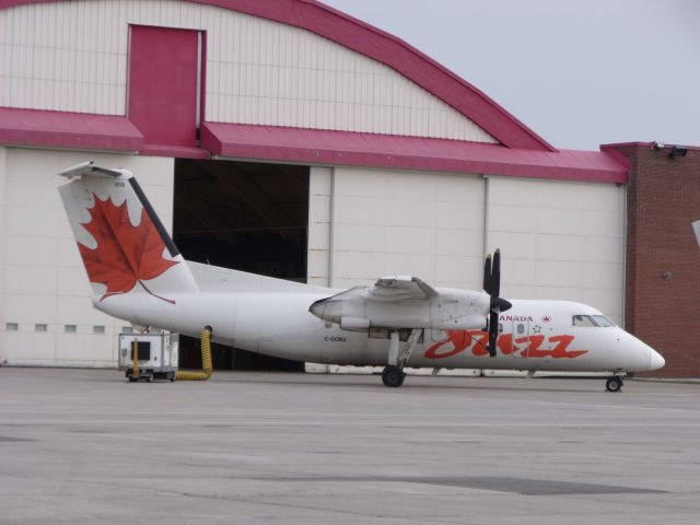 C-GONJ — - waiting on the ramp for its next assignment