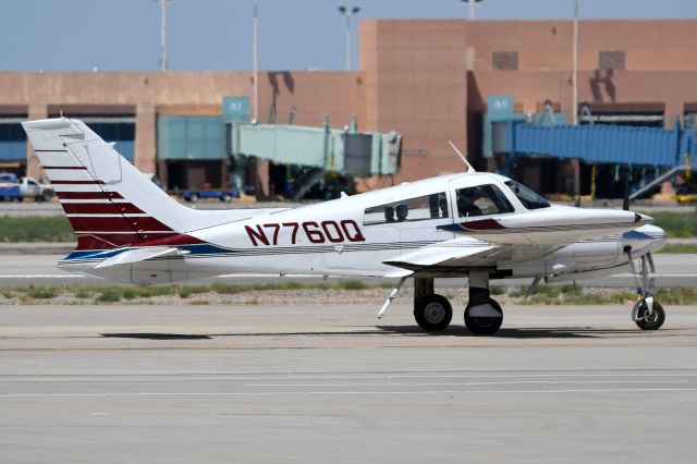 Cessna 310 (N7760Q)