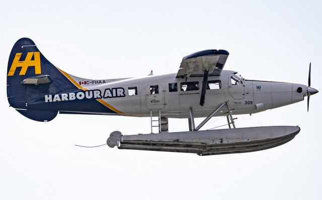 De Havilland Canada DHC-3 Otter (C-FHAA)