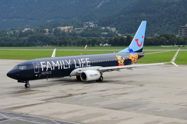 Boeing 737-800 (OO-JAF)