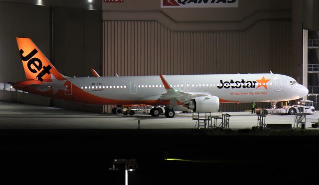 Airbus A321 (VH-OYV)