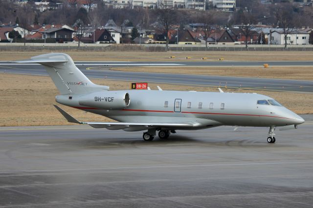 Canadair Challenger 350 (9H-VCF)