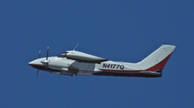 Cessna 310 (N4177Q)