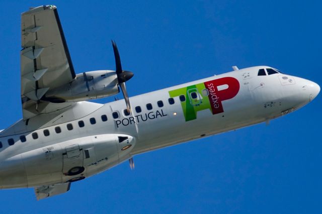 ATR ATR-72 (CS-DJC)