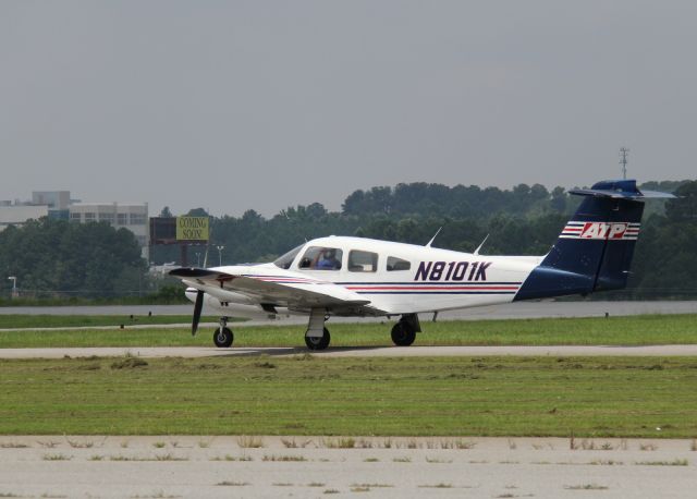 Piper PA-44 Seminole (N8101K)