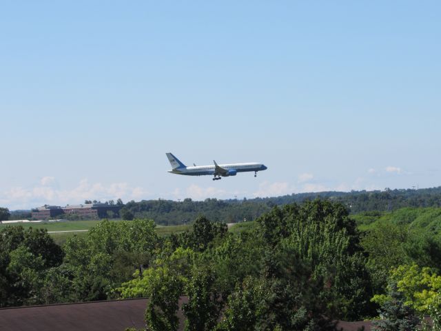 Boeing 757-200 —