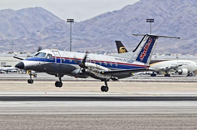 Embraer EMB-120 Brasilia (N296SW) - N296SW SkyWest Airlines 1996 Embraer EMB-120ER Brasilia - cn 120325 - Las Vegas - McCarran International (LAS / KLAS)br /USA - Nevada, October 9, 2013br /Photo: Tomás Del Coro