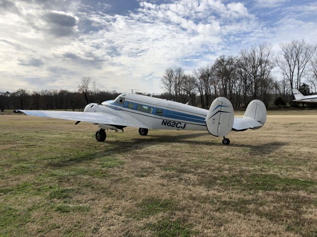 Beechcraft 18 (N62CJ) - Departing the Chilly Chili Fly-In