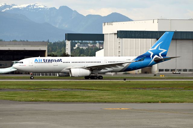 Airbus A330-200 (C-GUBT)