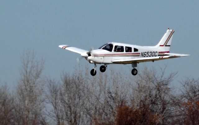 Piper Cherokee (N6530C) - On final is this 1978 Piper Cherokee PA-28-181 in the Autumn of 2019.