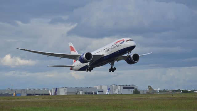 Boeing 787-8 (G-ZBJB) - BAW787 climbs from runway 16R to begin its delivery flight to EGLL / LHR on 6/26/13. (LN:111 cn 38610).