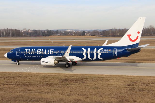 Boeing 737-800 (D-ATUD)