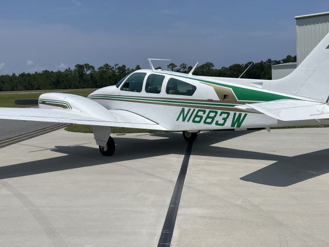 N1683W — - Very Nice 95-B55 Baron