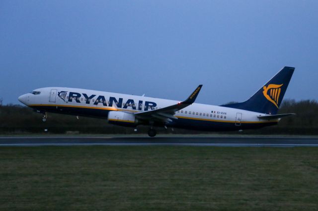 Boeing 737-800 (EI-EVX) - Early departure for RYR3208 to Malaga