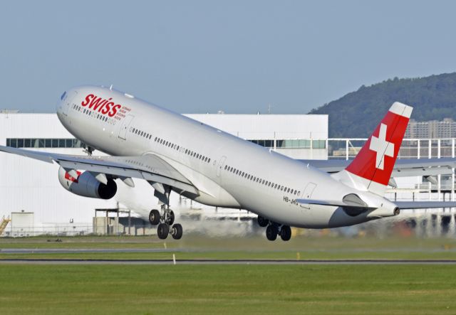 Airbus A330-300 (HB-JHG)