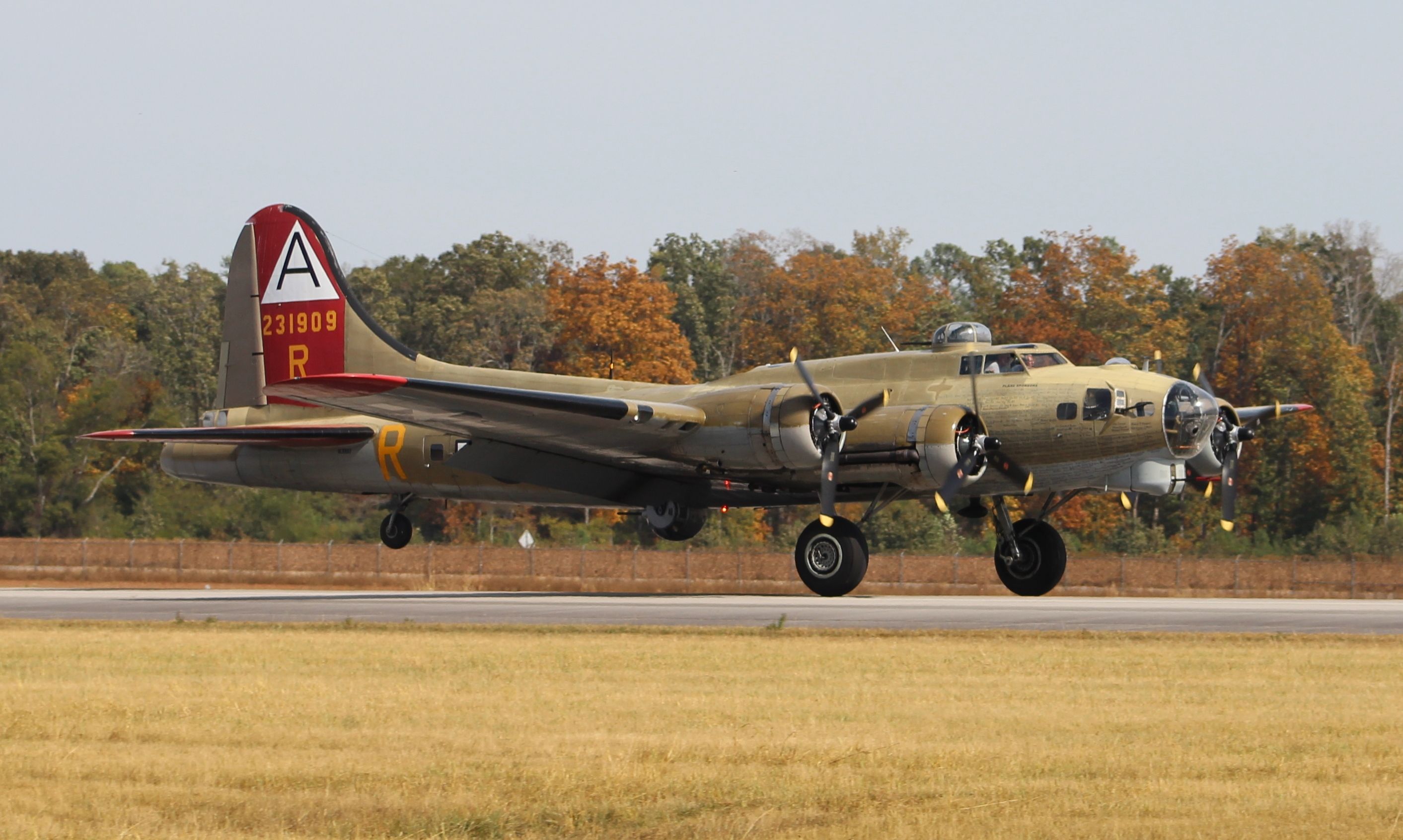 Boeing B-17 Flying Fortress (23-1909) - The Collings Foundations Boeing B-17G Flying Fortress "Nine-O-Nine" landing on Runway 18 at Pryor Field Regional Airport, Decatur, AL - October 26, 2016.