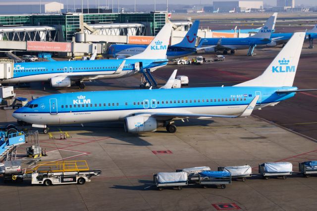 Boeing 737-800 (PH-BXF)