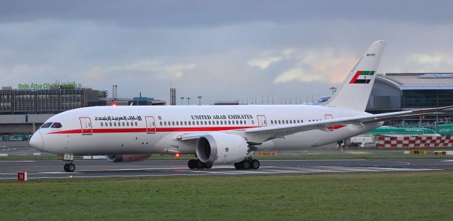 Boeing 787-8 (A6-PFC) - UAE Government Dreamliner