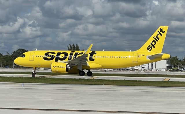 Airbus A320 (N970NK)