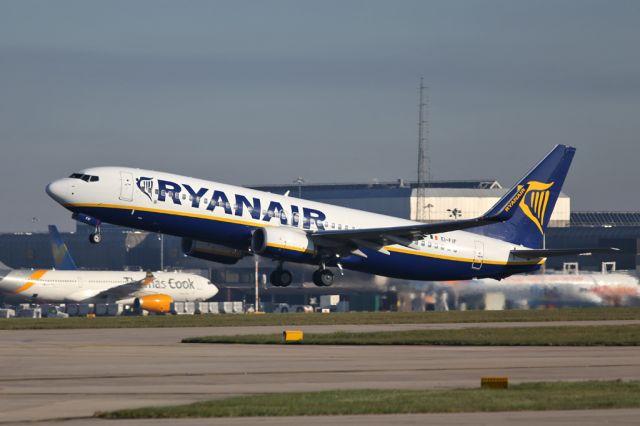 Boeing 737-800 (EI-FIF)
