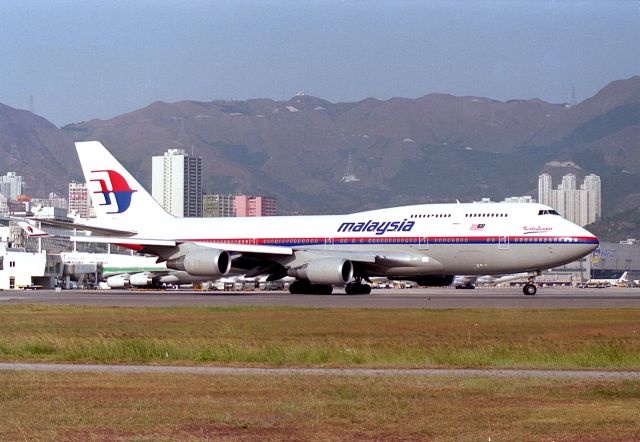 Boeing 747-400 (9M-MHL)