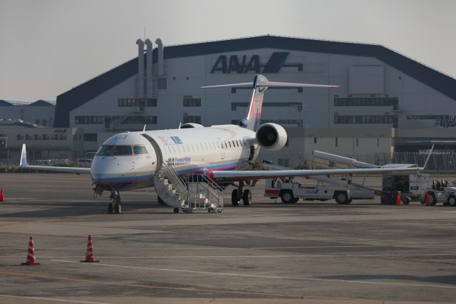 Canadair Regional Jet CRJ-700 (JA13RJ)