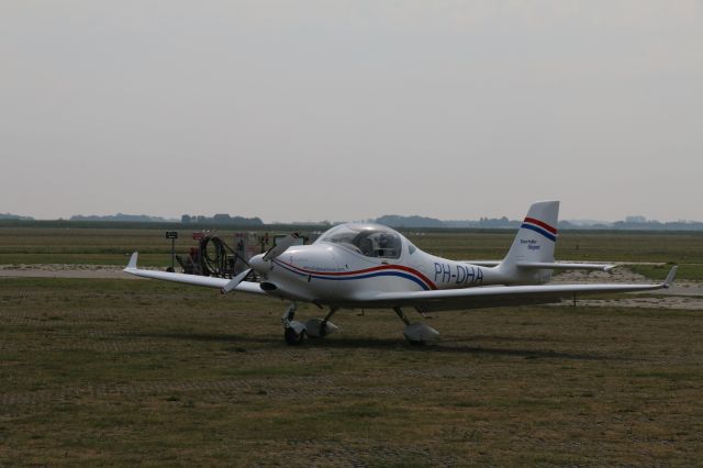 PH-DHA — - PH-DHA from the Den Helder Aeroclub waiting for another flight on EHTX