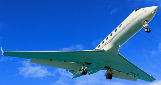 Gulfstream Aerospace Gulfstream V (P4-GVV) - P4-GVV landing at TNCM St Maarten